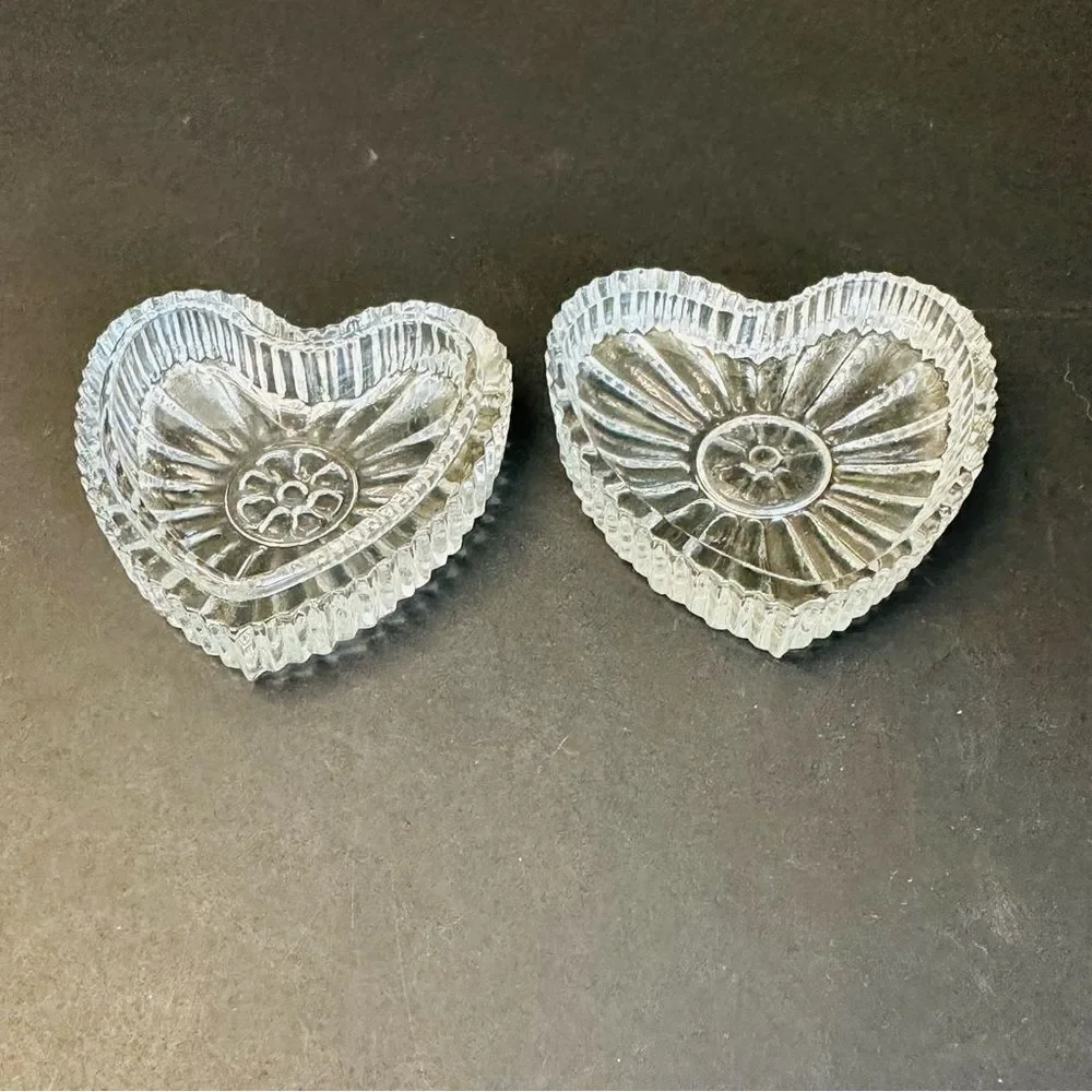 Glass Heart Shaped Box Trinket Jewelry Dish‎ Container Vanity 2.5x1 In.